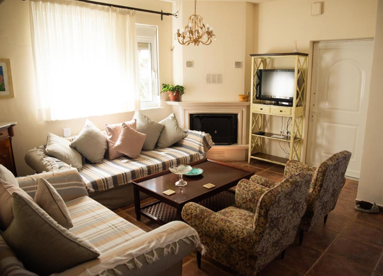 The Early Bird - Cosy 2-Floor House With Garden Villa Александруполис Екстериор снимка