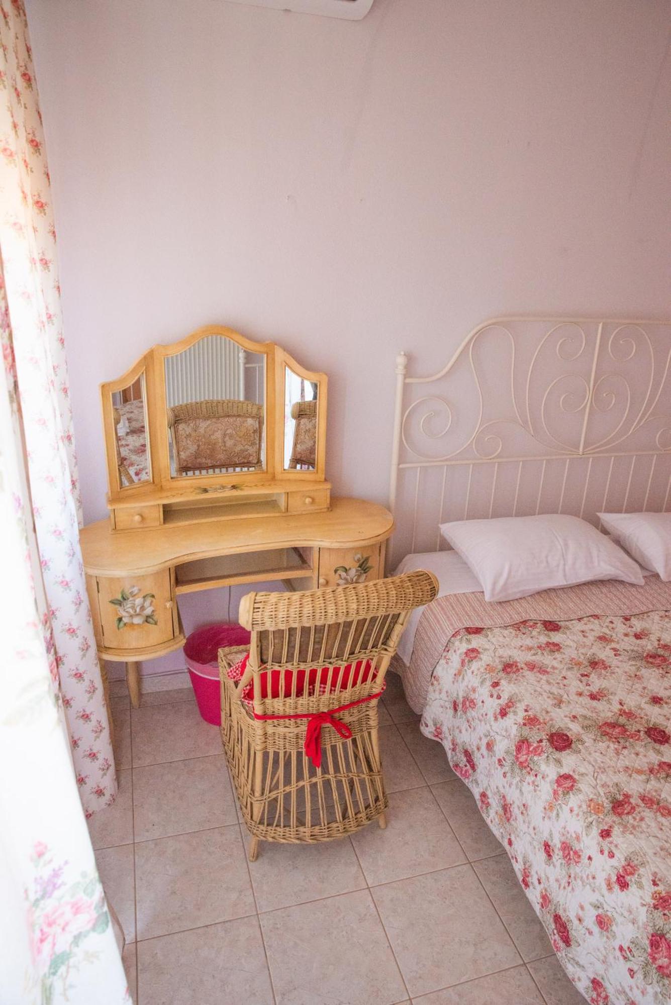 The Early Bird - Cosy 2-Floor House With Garden Villa Александруполис Екстериор снимка
