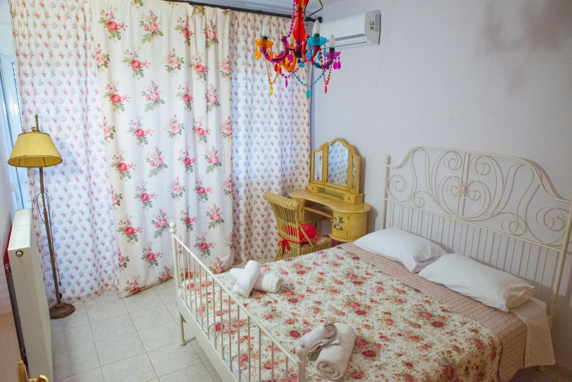 The Early Bird - Cosy 2-Floor House With Garden Villa Александруполис Екстериор снимка